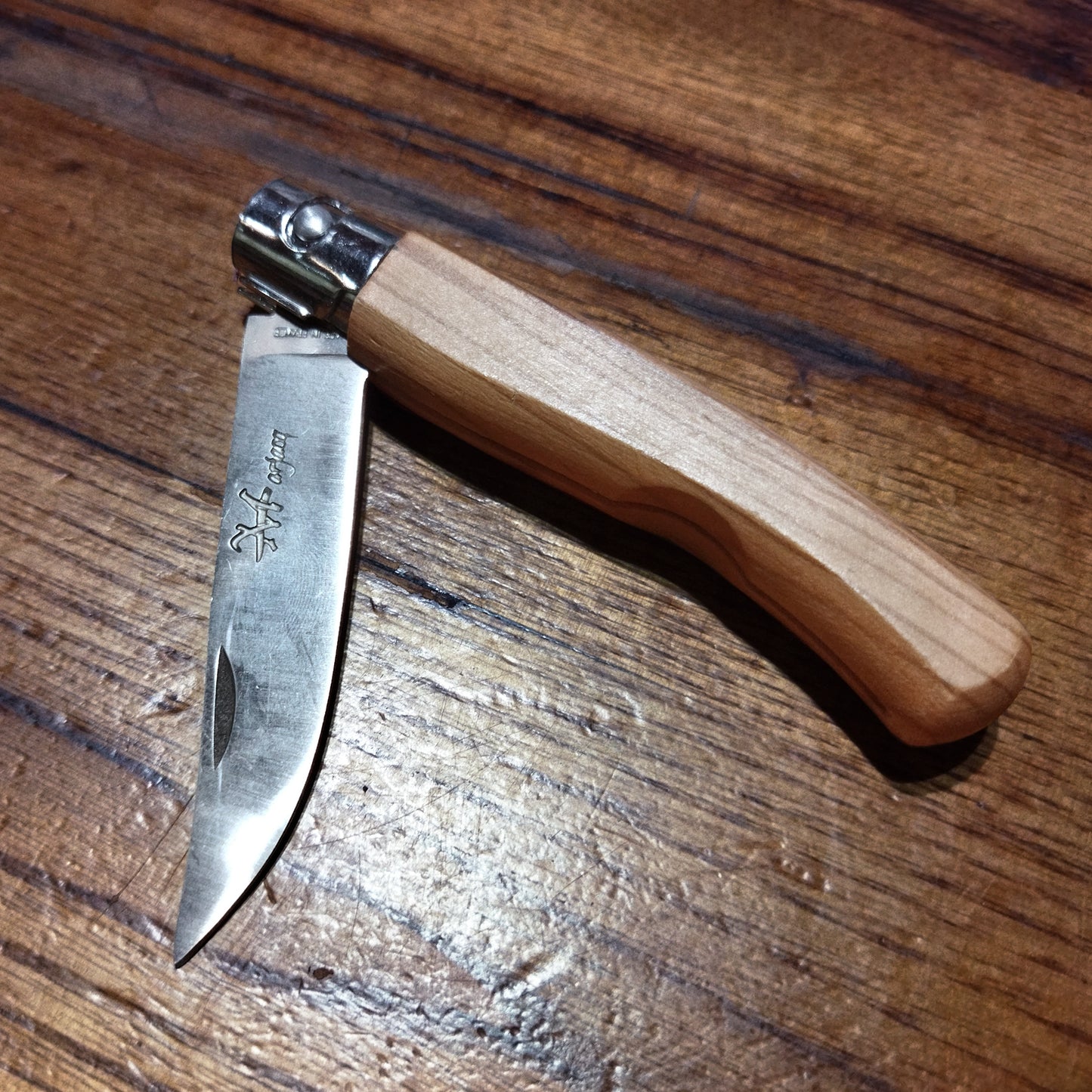 Korsisches Messer - Griff aus Olivenholz